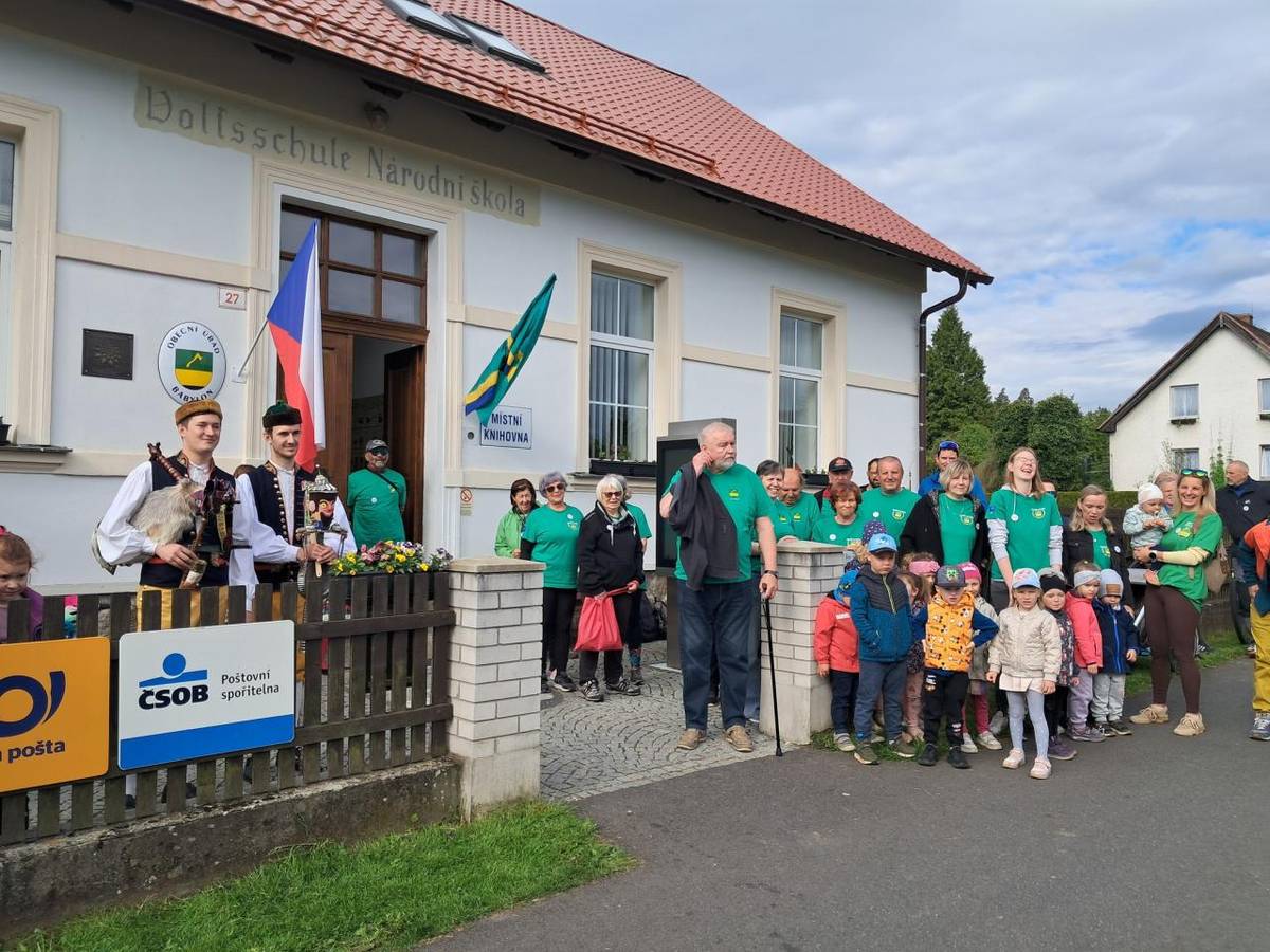 V úterý 19. května 2026 jsme v naší obci přivítali hodnotitelskou komisi soutěže Vesnice roku.