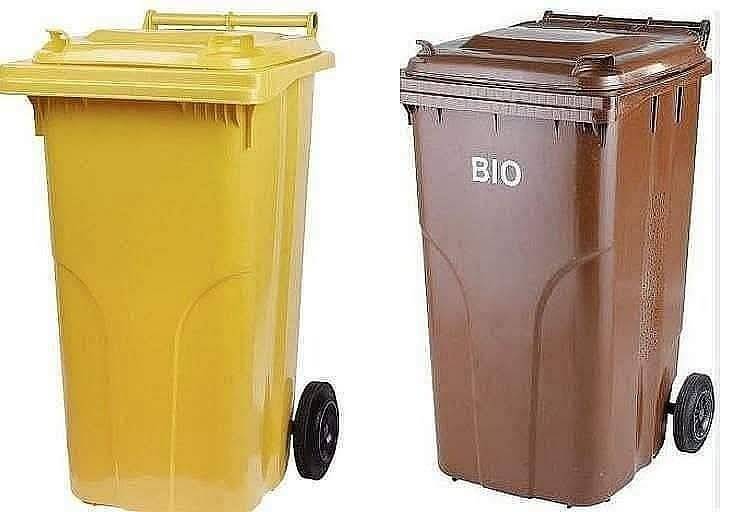 Zítra a pozítří je v plánu vývoz žlutých (plasty - 27.5.2026) a hnědých (bio - 28.5.2026) popelnic. Tak nezapomeňme:)