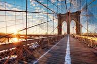 Brooklyn Bridge při východu slunce.