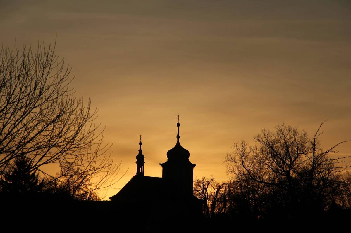 Dnes se koná Noc kostelů. Otevřen bude i vinořský kostel  Povýšení sv. Kříže Program si můžete prohlédnout zde.