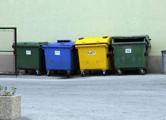 V prílohe je harmonogram vývozu separovaného odpadu v roku  2026