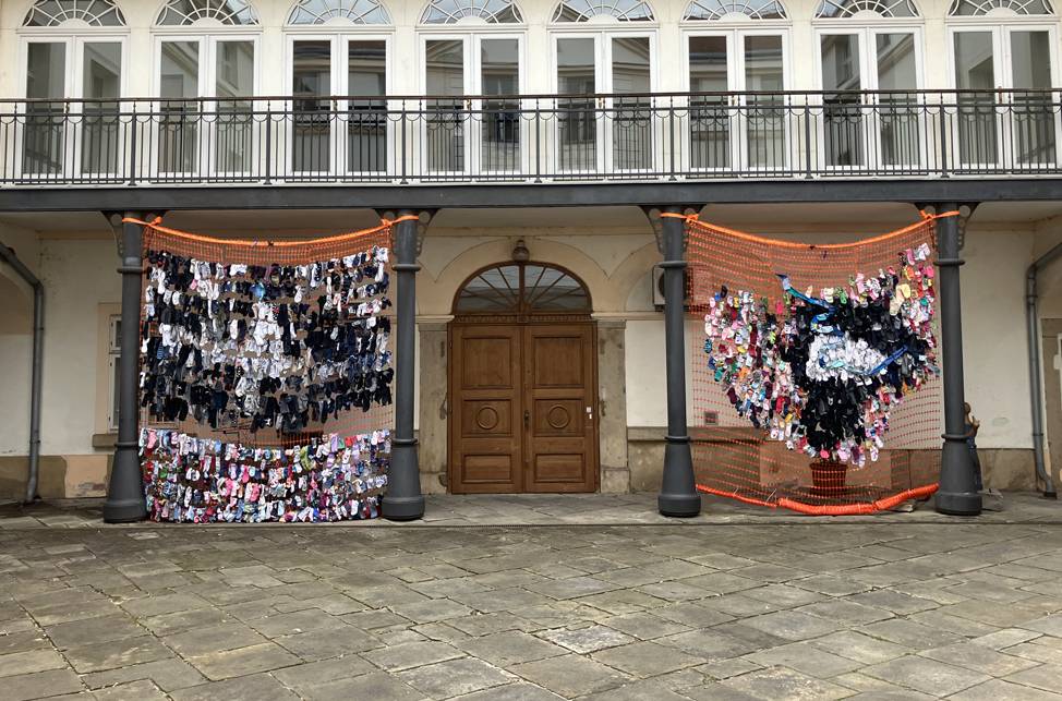 Město v uplynulém roce navázalo spolupráci s Fakultou umění a architektury Technické univerzity v Liberci. Výsledkem této spolupráce bylo na podzim semestrální zadání v atelieru Kolařík-Vaníčková, jehož tématem byl urbanismus, rozvoj a budoucnost města Varnsdorfu.