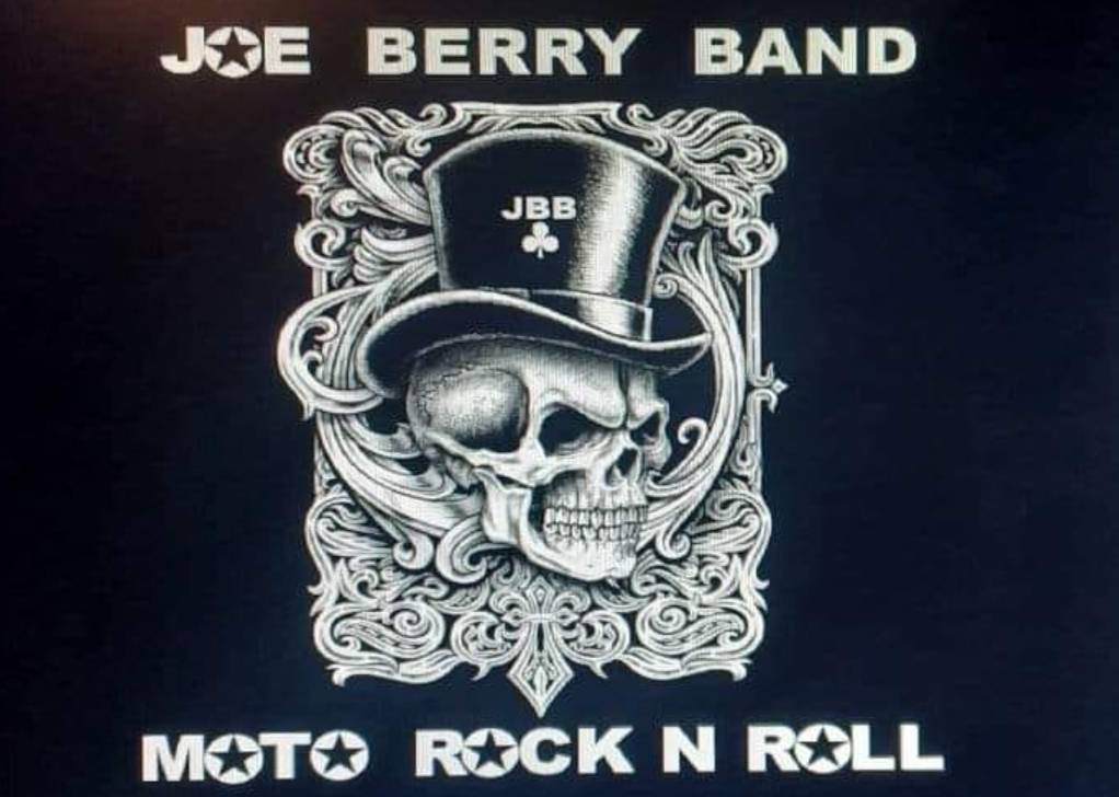 Vážení přátelé, přijďte v sobotu 30.5. do karlštejnského kempu na koncert JOE BERRY BAND - začátek v 19.00 :-) Hezký večer přeje  městys Karlštej