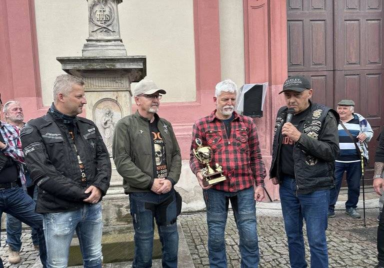 Na již sedmnáctý ročník tradiční Hranické motomše dorazil nečekaný host. Prezident Petr Pavel přijal pozvání pořadatelů - Harley Owners Group Ostrava - divize Hranice  a města Hranic a v sobotu  odpoledne dorazil na svém stroji.  Na Masarykově náměstí ho přivítal starosta města Daniel Vitonský s místostarostou Karlem Machylem a za pořadatel Jiří Richter.