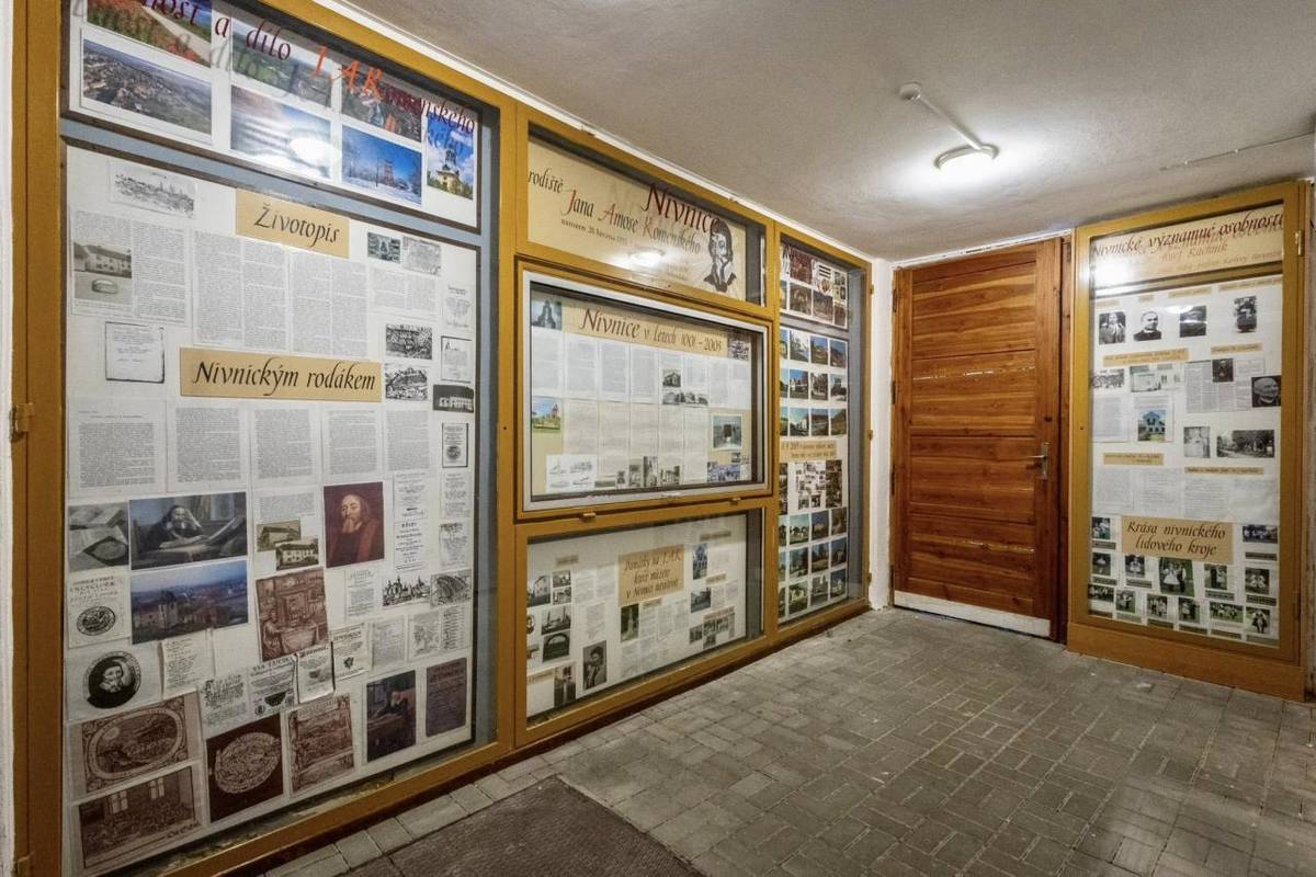 SEDLCKÁ CHALUPA - výstava fotografii "Jak to u nás dříve bývalo"  NADAČNÍ DŮM DR. KACHNÍKA - Komenského vychovatelská knihovna a Vlastivědné muzeum s výstavou věnovanou Fr. Smetanovi, úspěšnému sportovnímu střelci
