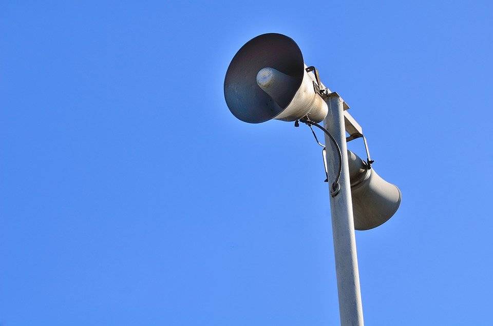 Vážení spoluobčania, oznamujeme vám, že v týchto chvíľach prebieha v našej obci technická skúška obecného rozhlasu z dôvodu jeho opravy.   Počas servisu môže dochádzať k opakovanému spúšťaniu tónov, hovoreného slova alebo hudby. Na odstránení poruchy sa intenzívne pracuje.   Ďakujeme za vaše pochopenie a ospravedlňujeme sa za dočasný hluk.