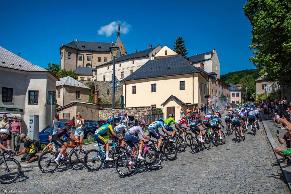 Belgičan Kamiel Eeman završil své tažení 13. ročníkem Závodu míru vítězstvím v nedělní závěrečné etapě z Krnova do Šternberka a potvrdil celkový triumf v nejvýznamnějším českém etapovém závodě kategorie do 23 let.