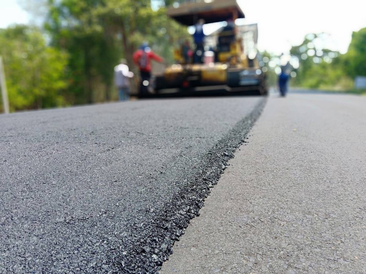 Od čtvrtka 4. 6. pravděpodobně do pondělí 8. 6. (dle počasí atd.) bude na Horních Pasekách na místní komunikaci probíhat pokládka recyklátu. Po tuto dobu bude cesta průjezdná. Pouze poslední den při aplikaci nátěru (8.6.) bude cesta asi 5 hodin neprůjezdná. Děkujeme za pochopení.