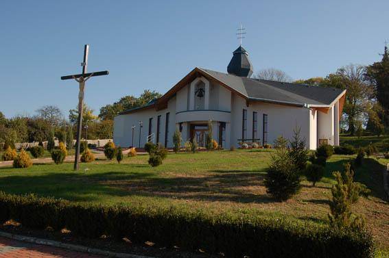 Správca gréckokatolíckej farnosti v Rakovci nad Ondavou oznamuje veriacim, že od utorka 2.6.2026 sa budú sväté liturgie sláviť opäť v novom chráme.
