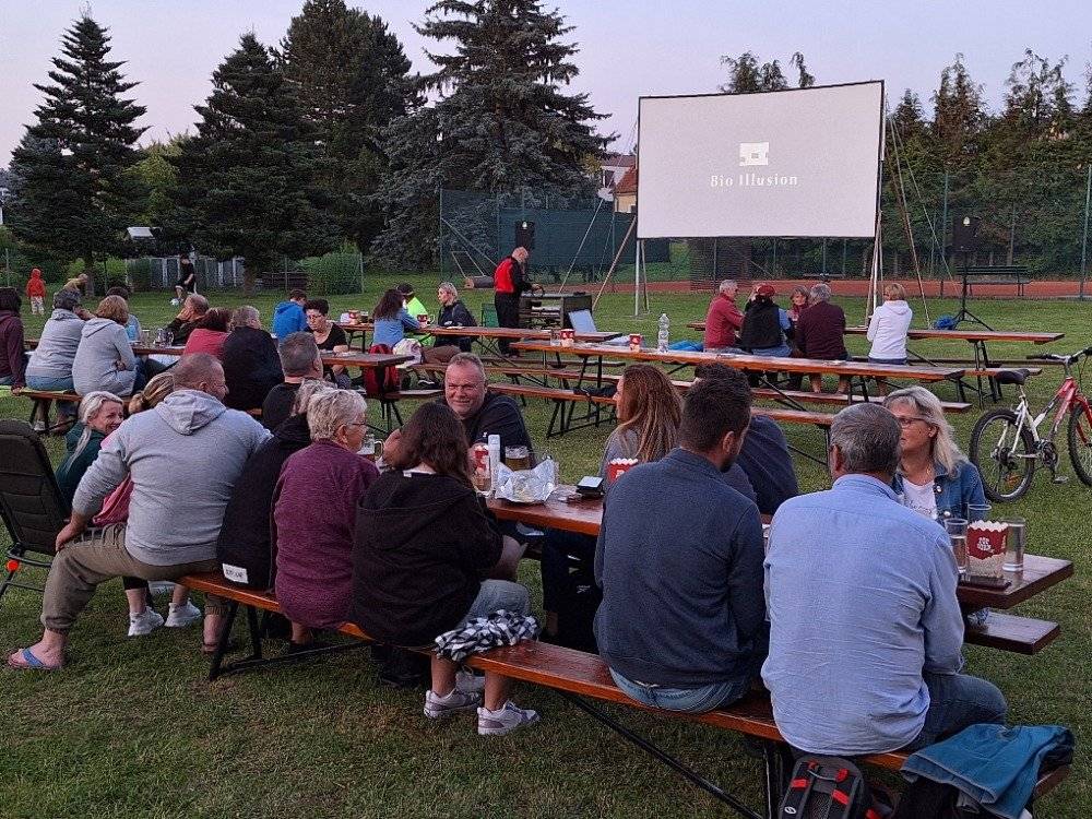 Hlasujte prosím v naší nové anketě na výběr filmu pro letní kino v Krahulčí v sobotu 18.7. 2026. https://www.munipolis.cz/app/anketa/anketaletnikino2026