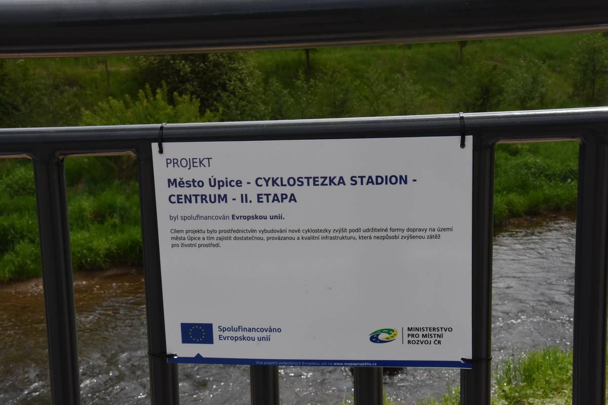 🚴♀️ Reportáž z oficiálního i veřejného otevření II. etapy cyklostezky je tady! Odkaz na reportáž - televize-js.cz 22. 5. 2026 a 24. 5. 2026 https://www.youtube.com/watch?v=ZLHunBqe4BI Děkujeme všem hostům, účastníkům i návštěvníkům za skvělou atmosféru a hojnou účast. Velmi nás těší vaše pozitivní reakce a milé ohlasy. Těšíme se, že nová cyklostezka bude dobře sloužit všem, kteří ji budou využívat. 🚴♂️🌞
