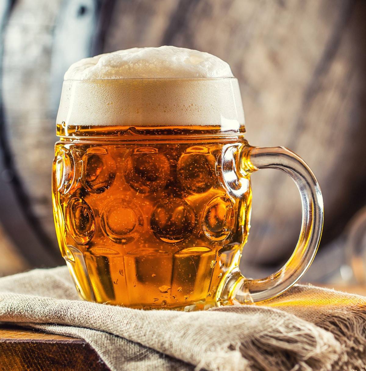 Dnes 2. června na hřišti TJ Sokol v Městečku Trnávce od 16:30 hodin bude otevřený prodej. V nabídce bude točené pivo, limo a něco dobrého z udírny. Přijďte pobejt ;-)