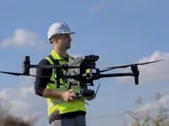 Pilot s dronem