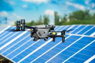 Dron nad fotovoltaikou
