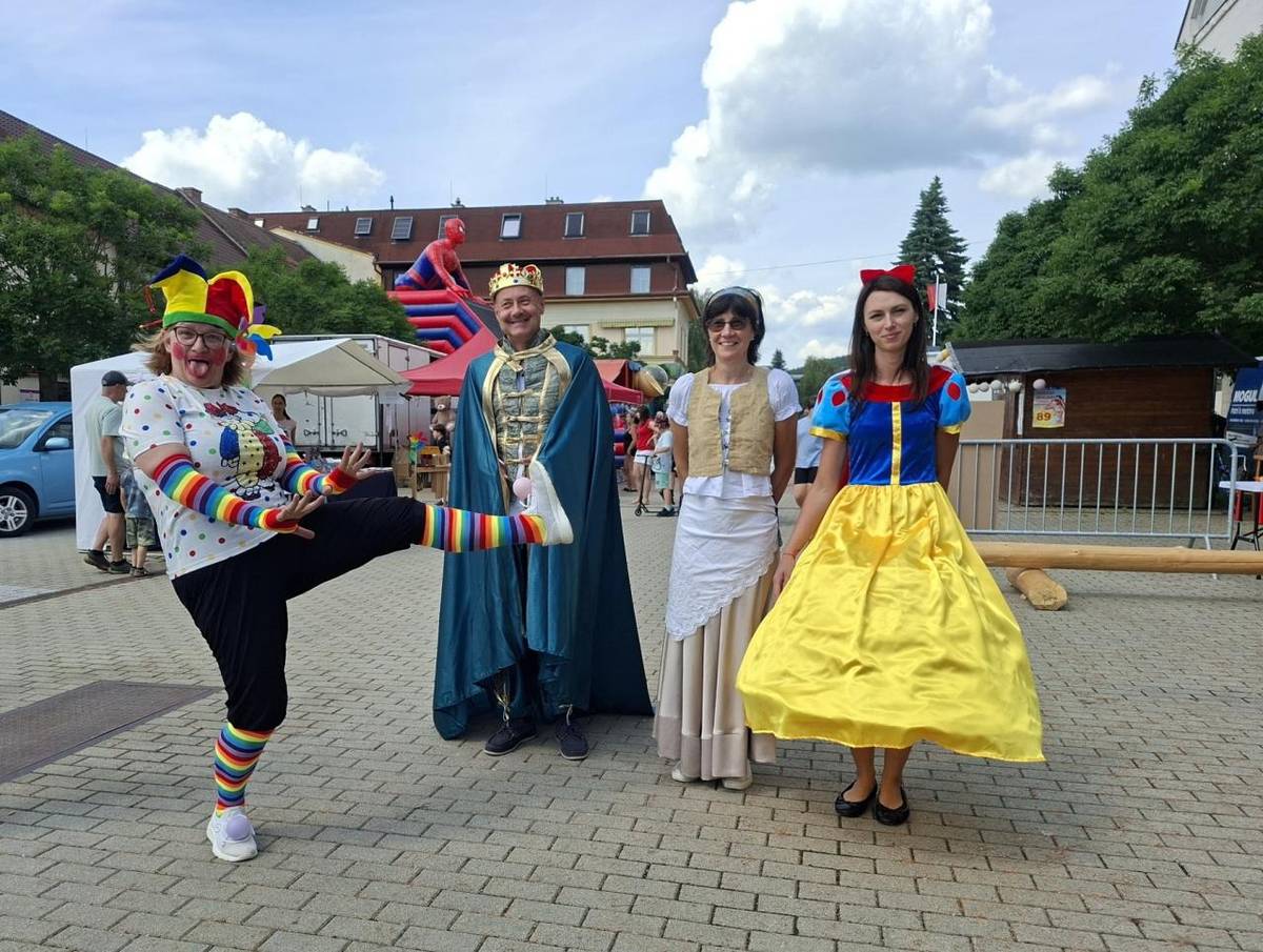 Deň detí v Brezovej sa tento rok niesol v téme Z rozprávky do rozprávky.