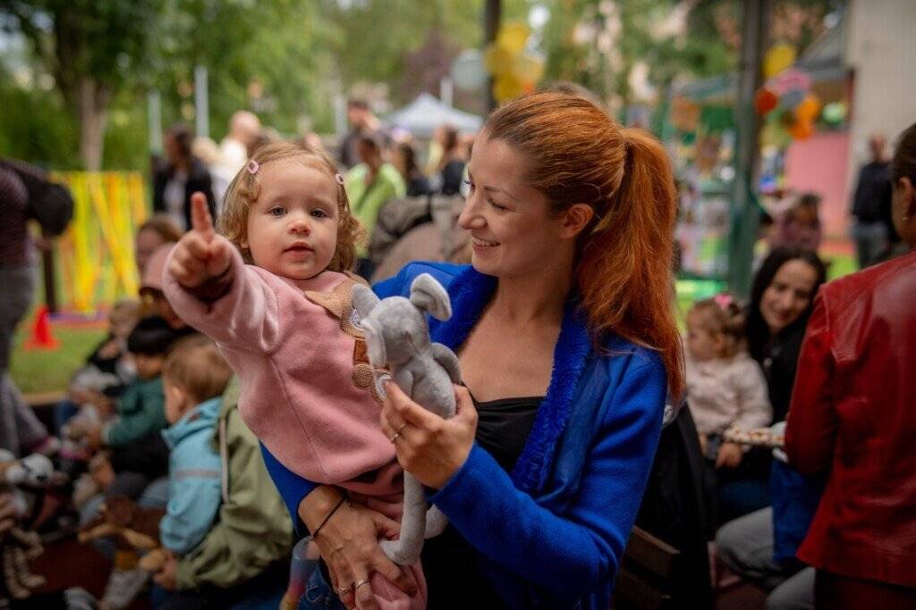 Rodiče, kteří plánují návrat do zaměstnání a zároveň hledají kvalitní a spolehlivou péči pro své nejmenší děti, mohou již nyní podávat předběžné nezávazné přihlášky do Jeslí Frýdek-Místek na školní rok 2026/2027. MĚSTSKÉ JESLE VE FRÝDKU-MÍSTKU JIŽ PŘIJÍMAJÍ PŘIHLÁŠKY NA PŘÍŠTÍ ŠKOLNÍ ROK | Frýdek-Místek