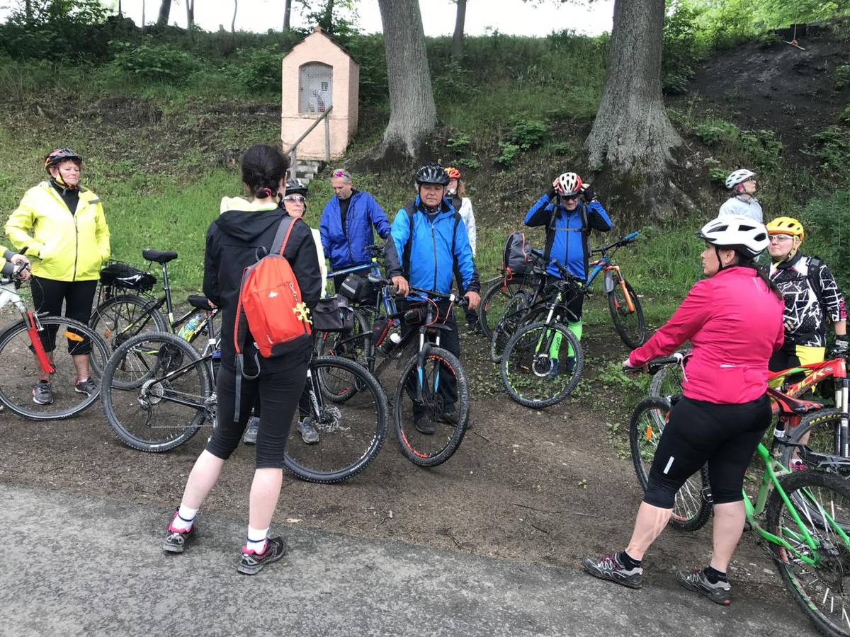 Srdečně Vás zveme na cyklistický výlet. Sraz v 9:30 na parkovišti u společenského domu ve Staré Vodě, odkud je zajištěn společný odvoz do Starého Hroznatova. Je nutno nahlásit účast předem na OÚ Stará Voda.