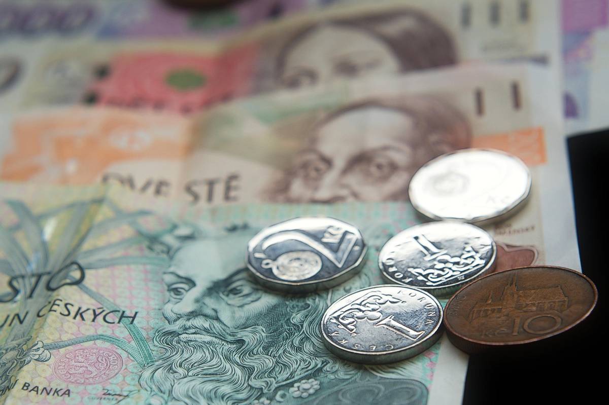 Splatnost poplatků za komunální odpad a poplatku ze psů je do 30. 6. 2026.  Sazba poplatku za komunální odpad za rok 2026 je 900 Kč.