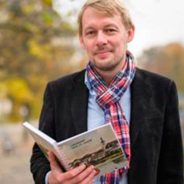 Zveme vás na autorské čtení a besedu jihočeského spisovatele Jana Stiftera, 10.6.2026 od 18 hodin, Hostinec Na Ostrově. Vstupné 50 Kč, důchodci zdarma. Akce se koná ve spolupráci s OÚ Plav. Rezervace na tel.: 603491087, 730117266