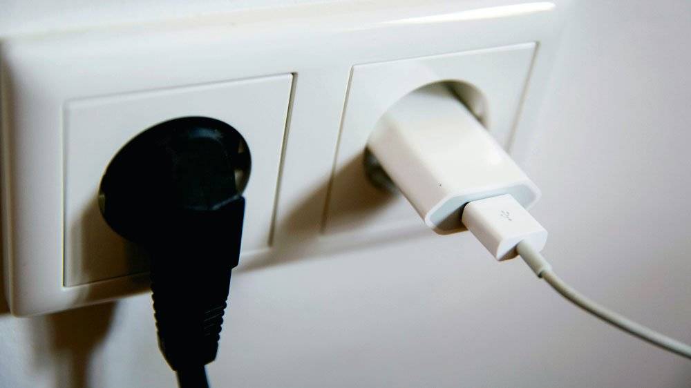 Z důvodu plánovaných prací na zařízení distribuční soustavy (rekonstrukce, údržba a revize) bude přerušena dodávka elektrické energie, a to ve čtvrtek 25. 6. od 8:00 do 17:00, v části ulice Pod Borovníkem a Dlážděná. Dotčená oblast: viz přiložená orientační mapka (vypnutá síť je vyznačena bíle) Tuto odstávku provádí společnost EG.D, s.r.o., jako provozovatel distribuční soustavy v souladu s energetickým zákonem. ℹ️ Upozornění:  V době odstávky je nutné považovat elektrické zařízení za zařízení pod napětím. Použití vlastního náhradního zdroje je nutné předem projednat s EG.D, s.r.o.  📞 Kontakt pro informace: 800 22 55 77 🌐 www.egd.cz Děkujeme za pochopení a omlouváme se za vzniklé omezení.