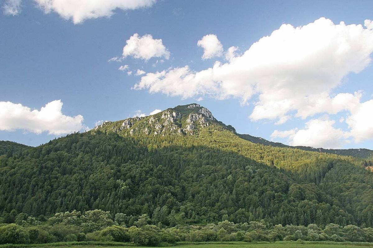 Komisia mládeže a športu pozýva všetkých priaznivcov turistiky v sobotu 20. 6. 2026 do pohoria Veľká Fatra.