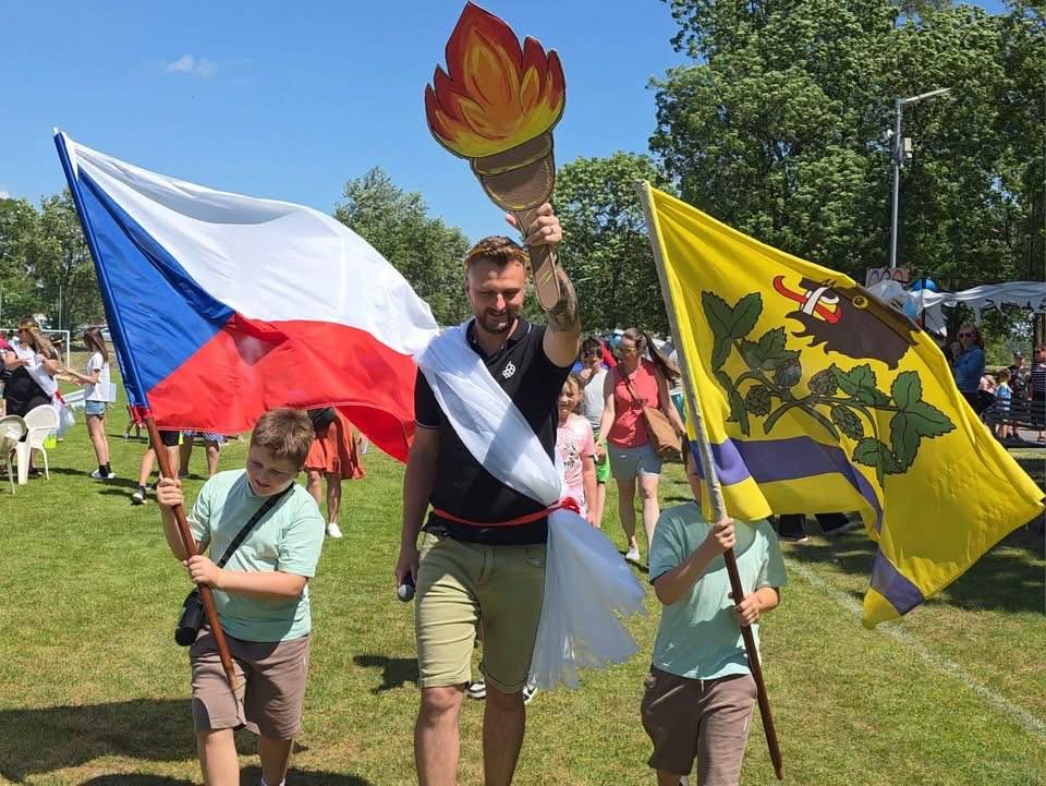 V sobotu 30. května se v Radovesicích uskutečnil tradiční Dětský den, který letos poprvé nesl téma zimních olympijských her.