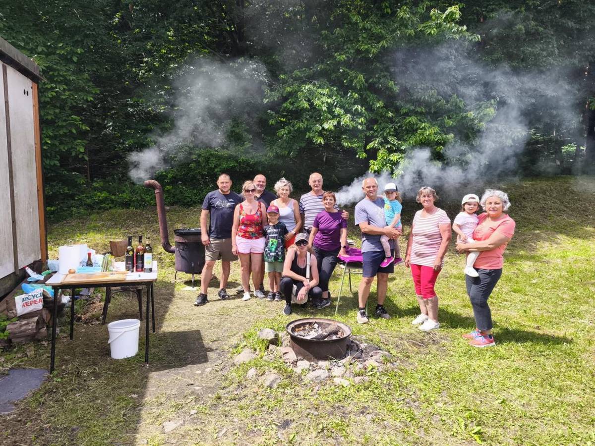 Medzi  obľúbené  akcie  našej  organizácie, MO KNS v Malinovej,  patrí posedenie  pri  guláši. Podarilo  sa nám  ho  uskutočniť v nedeľu 7.6.2026.