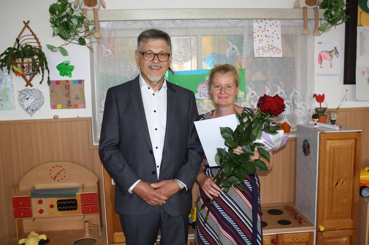 Starosta obce Neumětely Luděk Kuniak na základě  výběrového řízení vybral na pozici ředitele ZŠ a MŠ Neumětely paní Mgr.Ilonu Paulovou.