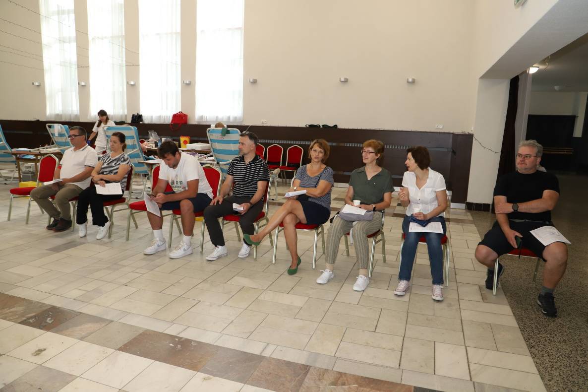 V utorok 9. júna 2026 sa v obci Chocholná-Velčice uskutočnil už 34. mobilný odber krvi. Opäť sa potvrdilo, že medzi našimi obyvateľmi nechýba ochota pomáhať a solidarita s tými, ktorí sa ocitnú v ťažkej životnej situácii.