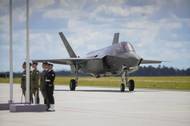 Polsko oficiálně převzalo své první stíhačky F-35