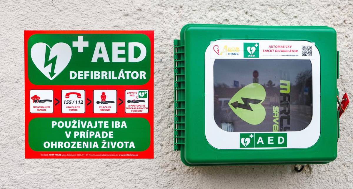 Obec Mojmírovce upozorňuje občanov, že z dôvodu rekonštrukcie budovy obecného úradu bol AED defibrilátor, pôvodne umiestnený na fasáde budovy obecného úradu, dočasne premiestnený. Defibrilátor bude dostupný na klientskom centre obecného úradu počas úradných hodín.
