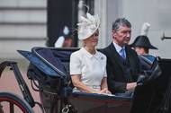 Oficiální oslavy narozenin Karla III.: Sophie, vévodkyně z Edinburghu, a viceadmirál Timothy Laurence