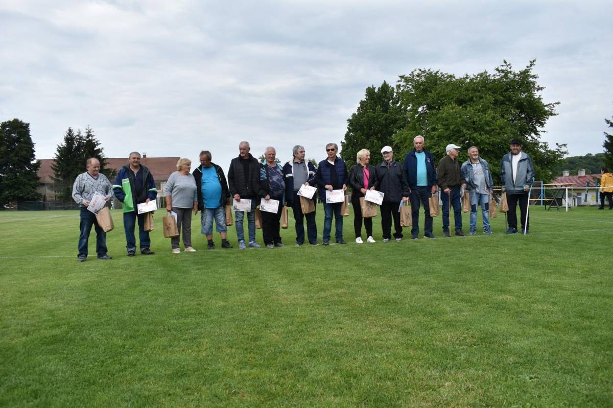V sobotu 13. června ožil fotbalový areál v Kunraticích oslavou významného jubilea. Přesně před šedesáti lety, v roce 1966, se začala psát historie organizované kopané v naší obci.