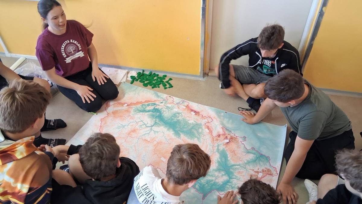 ZŠ Boskovice, Sušilova získala prestižní status fakultní školy Přírodovědecké fakulty Univerzity Karlovy, čímž navázala úzkou spolupráci s jednou z nejvýznamnějších vysokých škol v České republice. Toto partnerství přináší řadu výhod nejen žákům, ale také pedagogům. Díky spolupráci s univerzitou se mohou žáci setkávat s odborníky z praxe, účastnit se zajímavých vzdělávacích programů a poznávat svět přírodních věd prostřednictvím praktických aktivit a experimentů.