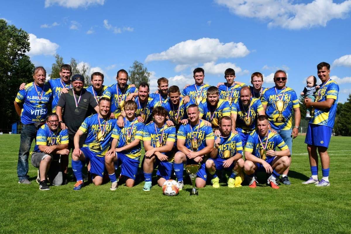 Fotbalový tým TJ Albrechtice nad Vltavou dosáhl v letošní sezoně významného sportovního úspěchu. Dne 13. června převzali naši hráči Otavský zlatý pohár, prestižní ocenění okresního fotbalového svazu.