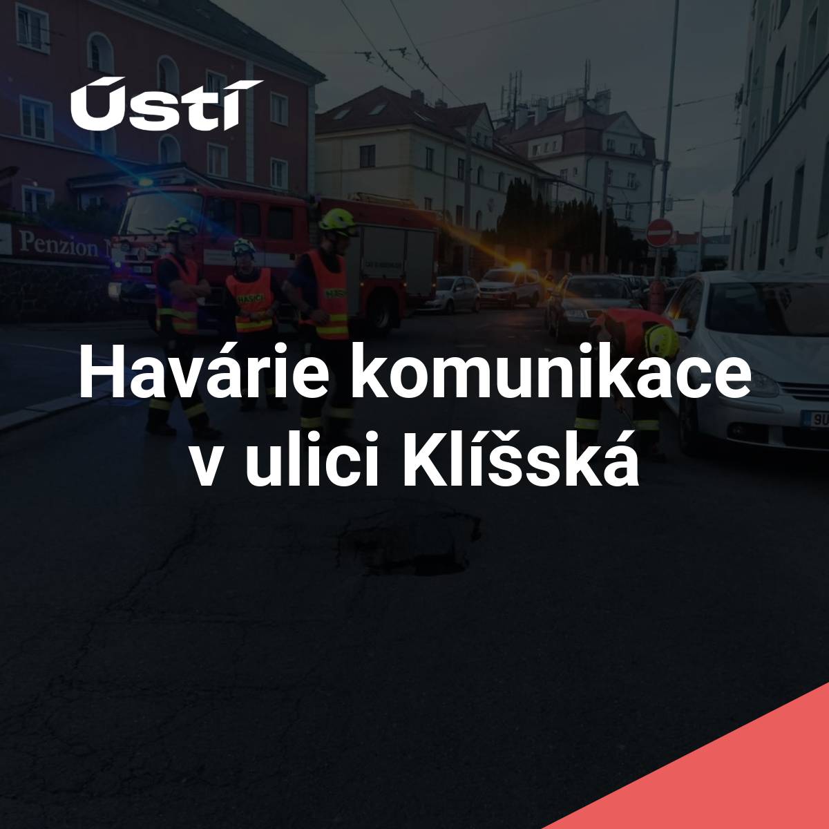 V nočních hodinách dne 17. června došlo k propadu vozovky v ulici Klíšská pod křižovatkou s ulicí Na Drahách. Z důvodu zajištění bezpečnosti byla komunikace Klíšská okamžitě uzavřena v úseku od okružní křižovatky Hvězda. V současné době probíhá intenzivní prověřování příčin vzniku propadu. Byla již vyloučena závada na vodovodním řadu, pracovníci společnosti Severočeské vodovody a kanalizace nyní kontrolují kanalizační stoku. ➡️ Doporučené objízdné trasy: 🔹 OK Hvězda – Střížovická – Na Drahách – U Koupaliště – Klíšská (pouze jednosměrně pro osobní vozidla) 🔹 OK Hvězda – Palachova – Moskevská – Špitálské náměstí – Klíšská 🚌 Informace o změnách v linkovém vedení MHD naleznete na stránkách Dopravního podniku města Ústí nad Labem. Děkujeme za pochopení a žádáme řidiče o zvýšenou opatrnost v dotčené lokalitě.