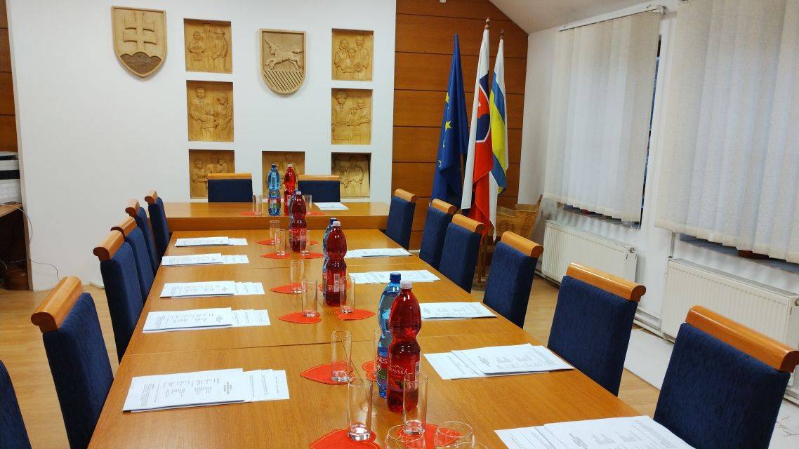 vrátane návrhu programu