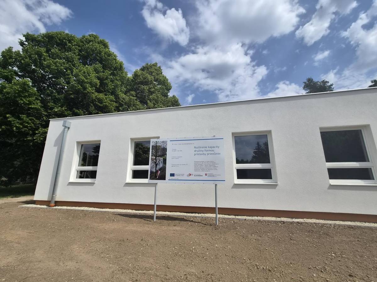 Predmetom projektu je modernizácia a prístavby ZŠ, s cieľom zlepšenie rovného prístupu k inkluzívnym a kvalitným službám v oblasti vzdelávania, odbornej prípravy a celoživotného vzdelávania rozvíjaním dostupnej infraštruktúry.  Celkový rozpočet 533 734,32€  Financovanie z EÚ 491 035,57€