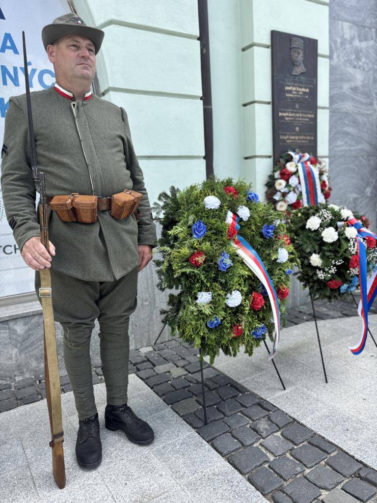 Zvolen si připomněl generála Josefa Šnejdárka, který v roce 1919 významně přispěl k obraně města. Pietního aktu se zúčastnil starosta města Napajedel Mgr. Robert Podlas.