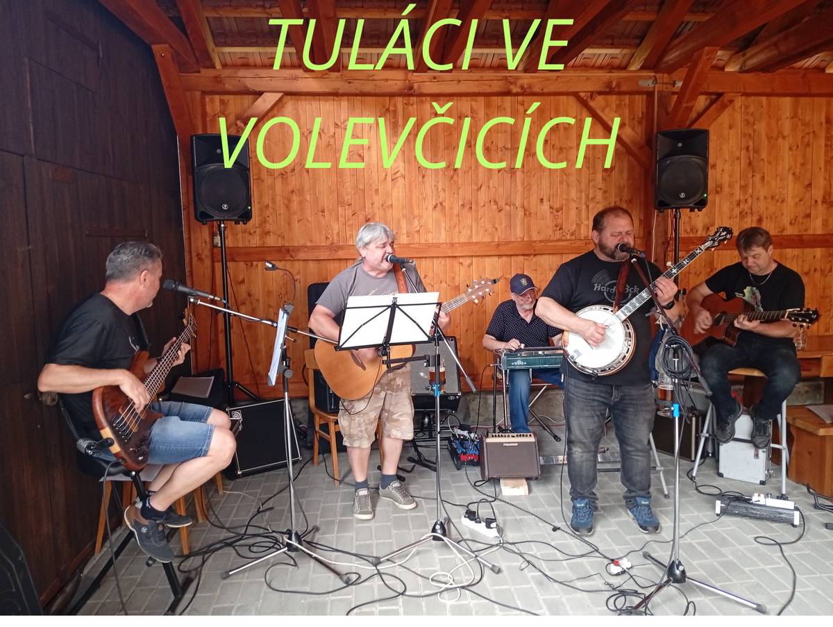 Zveme vás na již tradiční posezení s country kapelou Tuláci v pátek 26.6.2026 od 18 hod. pod pergolou u radnice ve Volevčicích. Občerstvení zajištěno. Dobrovolný příspěvek na kapelu. Pro děti čepovaná limonáda a skákací hrad.