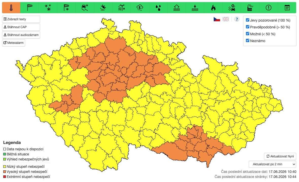 Pro Krásnou Lípu (okres Děčín) dne 20. 6. 2026 platí výstraha před vysokými teplotami (žlutý stupeň). Očekávají se odpolední teploty nad 31 °C, přičemž kvůli vyšší vlhkosti vzduchu bude pocitově velmi dusno.  Doporučuje se: - pravidelně doplňovat tekutiny, - omezit fyzickou námahu v nejteplejší části dne, - pokud možno zůstávat ve stínu nebo v chladnějších prostorách, - nenechávat děti ani zvířata v zaparkovaných automobilech.