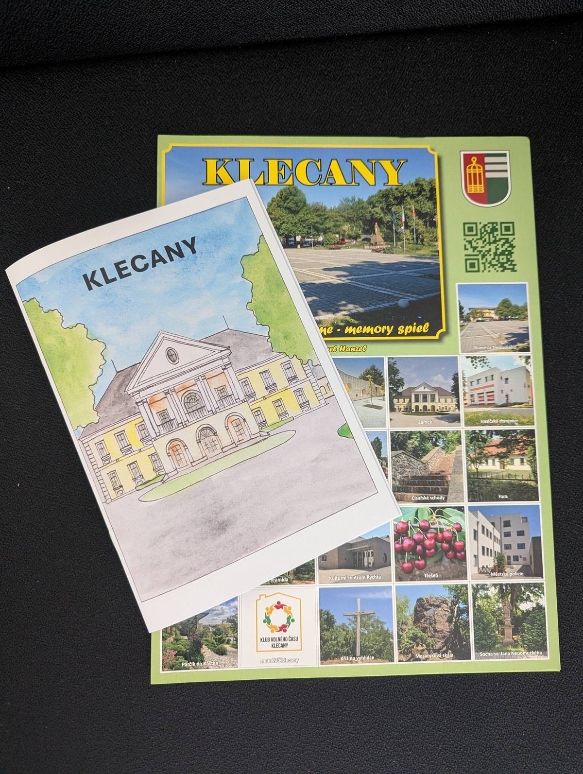 🎨 Děkujeme všem, kteří se zapojili do hlasování na téma Omalovánky spojené s Klecany! Celkem hlasovalo 17 respondentů a výsledky jsou následující: 🥇 Kostel Nanebevzetí Panny Marie získal 16 hlasů. 🥈 Vyhlídka s křížem obdržela 14 hlasů. 🥉 Jez Klecany a zámek získaly shodně 12 hlasů. Vaše hlasování nám přineslo také řadu dalších podnětů a některé z nich jsme již do omalovánek zapracovali. Děkujeme za všechny nápady a připomínky! ❤️ 🧩 K omalovánkám si nyní můžete pořídit také nové aktualizované pexeso. 📍 A pokud sbíráte turistická razítka, potěší vás krásná nová razítka, která jsou již také k dispozici. 👉 Vše najdete na podatelně Městského úřadu Klecany. Těšíme se, že vám naše nové materiály udělají radost! 😊