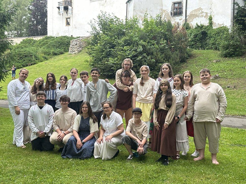 Kaštieľne hry v Strážkach opäť priniesli popoludnie plné zážitkov, objavovania a zábavy pre malých aj veľkých. FACE CLUB si aj tento rok pripravil tematický program Dvor tradícií, ktorý návštevníkov preniesol...