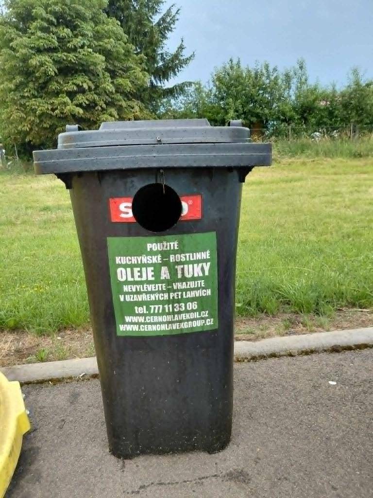 V obci Miřetice byla nově umístěna sběrná nádoba na použité kuchyňské oleje a tuky. Oleje a tuky odevzdávejte v uzavřených PET lahvích. Pomůžete tak chránit životní prostředí a předcházet zanášení kanalizace. ♻️