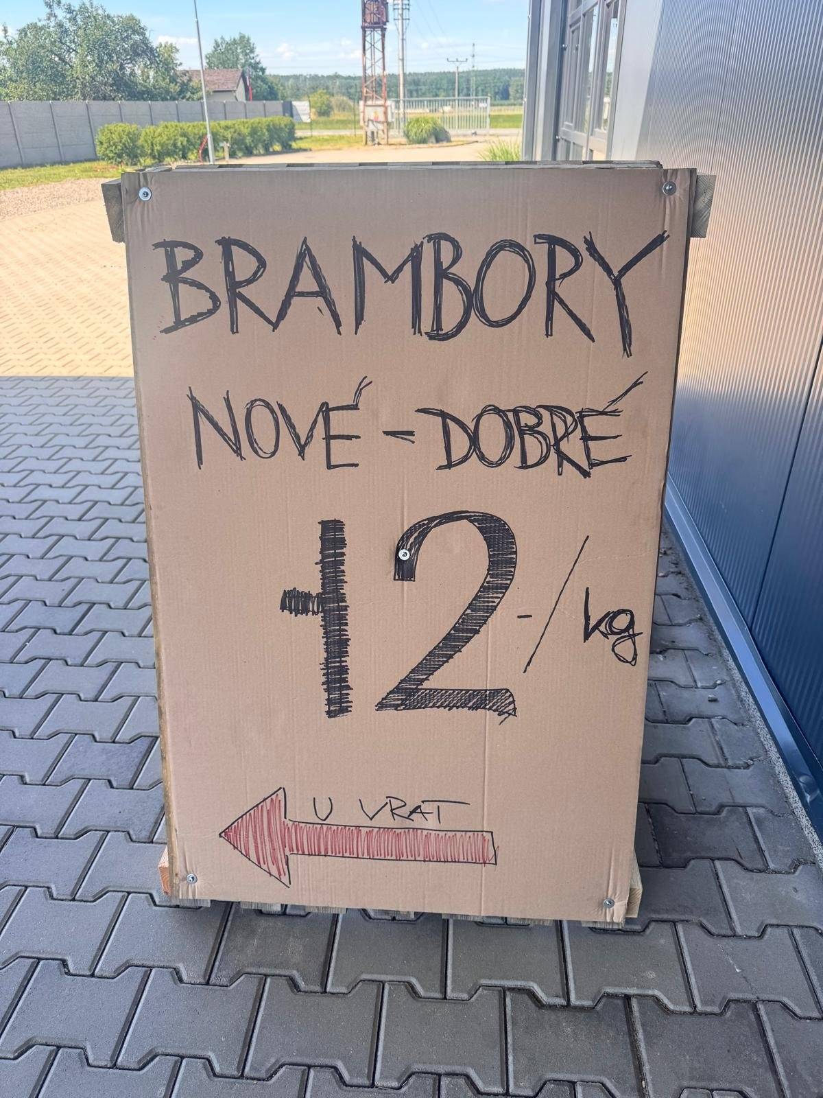 Přijďte si koupit čerstvé nové brambory přímo od pěstitele. Využijte příležitosti doplnit zásoby kvalitních brambor s výbornou chutí – ideálních na letní vaření i grilování. 📍 Místo: Veletov 113, Pester CEE, s.r.o. - areál nového výrobního závodu na recepci 📅 Datum: 25.06.2025 - do odvolání 🕒 Čas: 07:00 - 15:00 hodin Těšíme se na vaši návštěvu! 🌱🥔