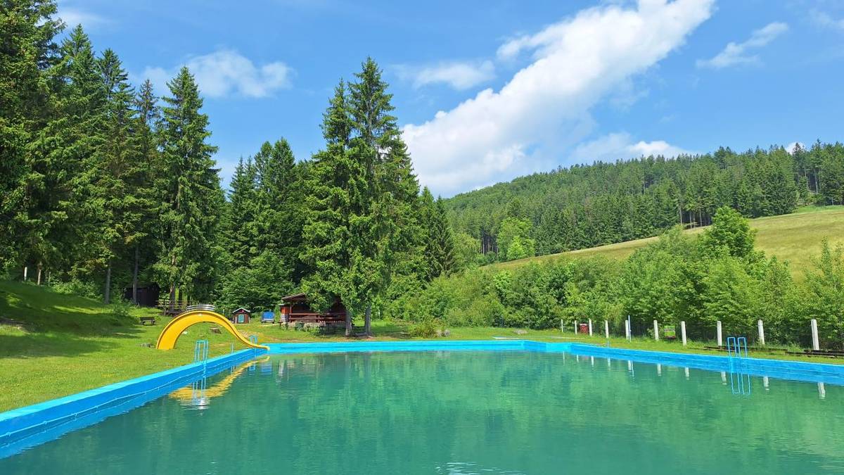 V sobotu 20.6.2026 koupaliště zahájilo letní sezónu, přijďte se osvěžit a občerstvit.  Těšíme se na Vás!