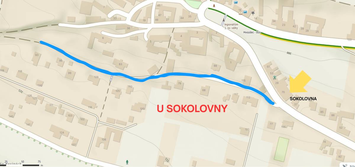 Informujeme, že ve čtvrtek 25.6.2026 zahájí společnost CETIN práce na stavbě "Výstavba optického vedení". Práce budou zahájeny v ulici U Sokolovny. Vzhledem k šířkovým poměrům komunikace bude v ulici U Sokolovny nutné dočasně omezit provoz. Ulice bude zcela neprůjezdná v termínu:  čtvrtek 25. 6. 2026 od 08:00 hod - do pátku 26. 6. 2026 do 17:00 hod  Prosíme obyvatele dotčené ulice, aby si svá vozidla na tuto dobu odstavili mimo uzavřený úsek. Obec pro občany ulice U Sokolovny zajistila náhradní odstavnou plochu v areálu víceúčelového hřiště. Brána do areálu bude v uvedené době otevřena a prostor je možné využít k parkování vozidel. Více informací najdete na webu obce.