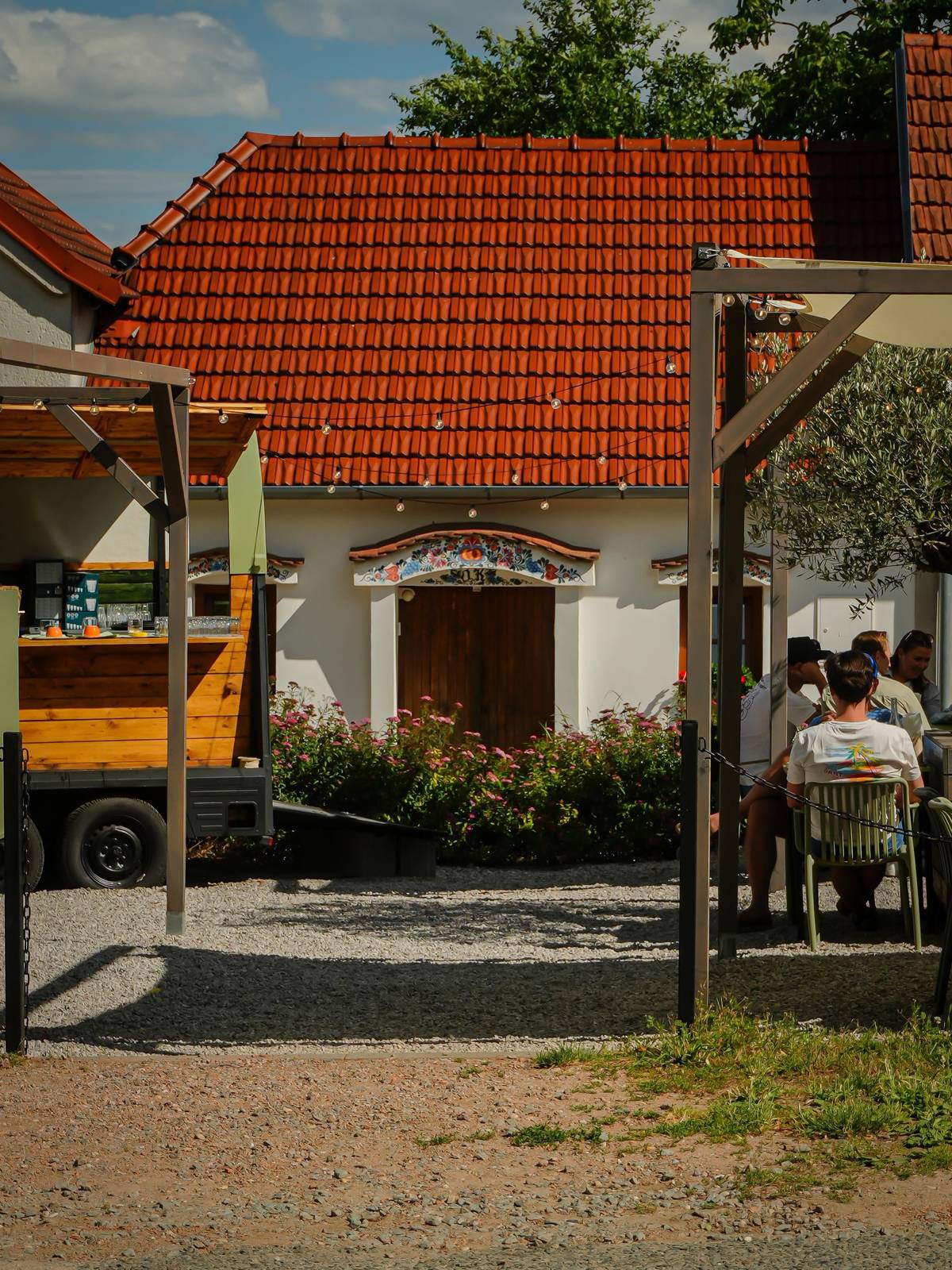 Per La Pizza otevře tento pátek už od 12:00 hod. Budou tu tedy pro všechny hladové děti a žáky naší základní školy. A kdo přijde s dvojkou z chování, dostane pizzu Diavolu zdarma.