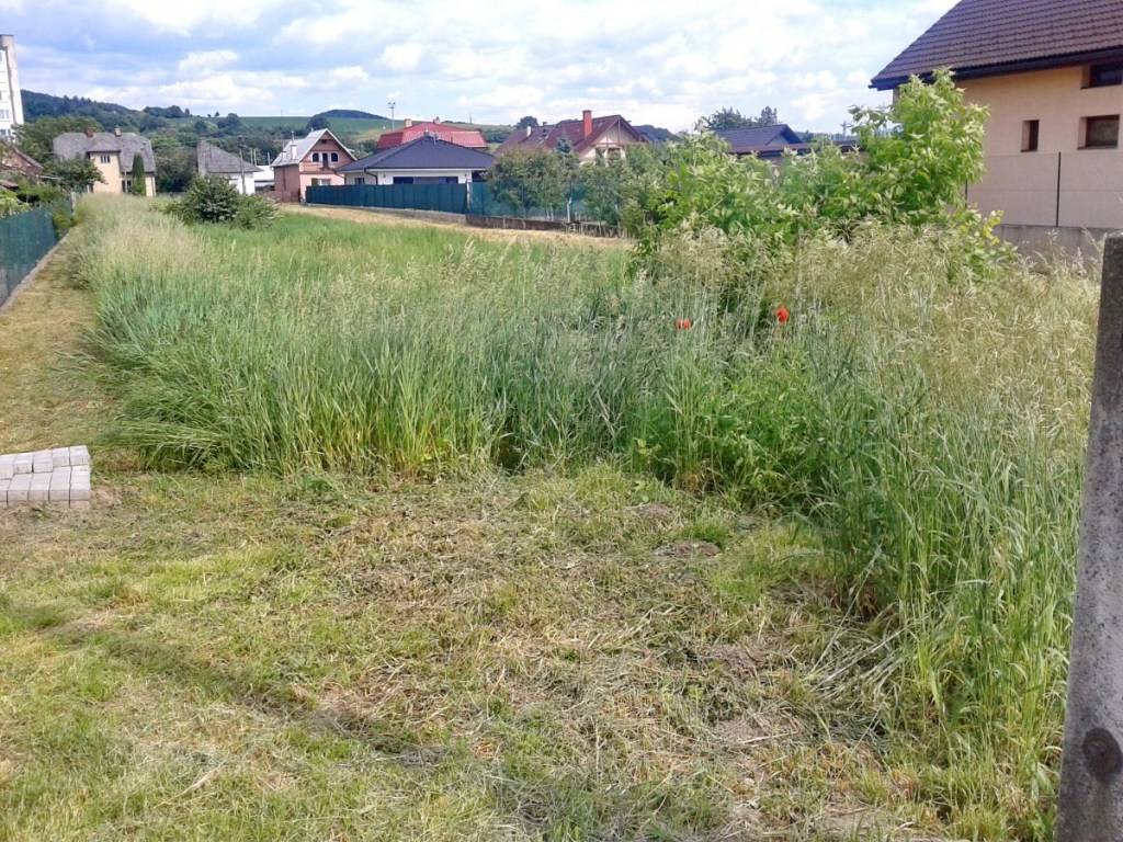 OZNAM: Obec Rabča, na základe viacerých ústnych sťažnosti občanov, upozorňuje všetkých vlastníkov pozemkov v obytných zónach, ktoré neobrábajú, aby zabezpečili ich vykosenia.