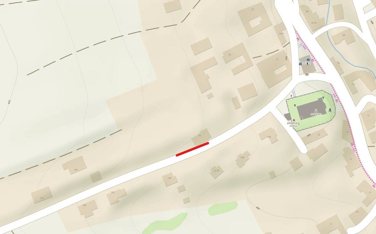 V pátek 26.6.2026 cca mezi 10-12h bude stížený průjezd od kostela na polní cestu k potoku. Bude se tam skládat stavební materiál. Velká vozidla neprojedou.